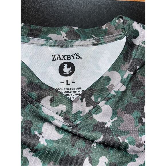 Zaxby's Chicken Camouflage Camo Employee T-Shirt It Ain't Over Men’s‎ Large - Picture 1 of 3